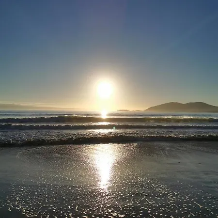 The Old Cable Historic House & Seafood Restaurant Konukevi Waterville