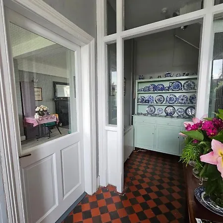 The Old Cable Historic House & Seafood Restaurant 3*