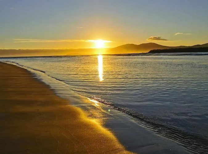 The Old Cable Historic House & Seafood Restaurant An Coireán