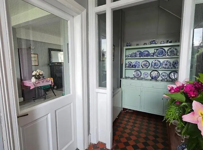 The Old Cable Historic House & Seafood Restaurant 3*